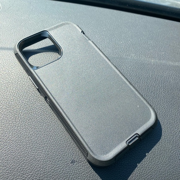 Apple iPhone 12 Pro Max silicone hard case black - Picture 2 of 5